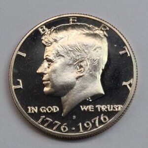 Set of 1976-P, D, and S Proof Kennedy Bicentennial Half Dollars... Uncirculated